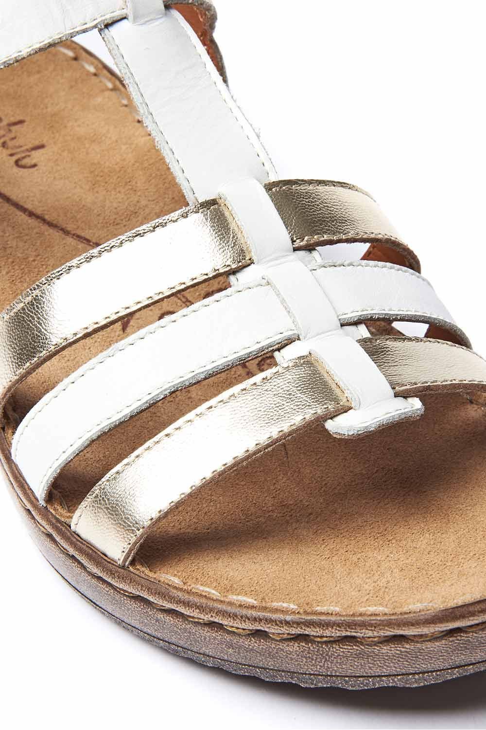 Moshulu Moshulu Women's 'Paradas' Platform Wedge Strappy Sandals in White - 3