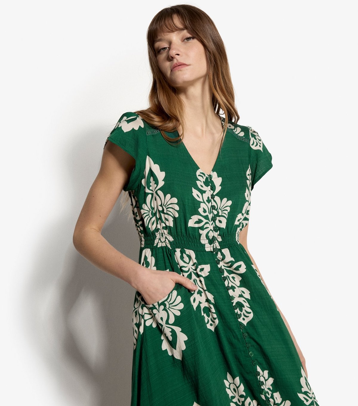Apricot Women's Green Leaf Print Buttoned Midi Dress Apricot New Look - 2