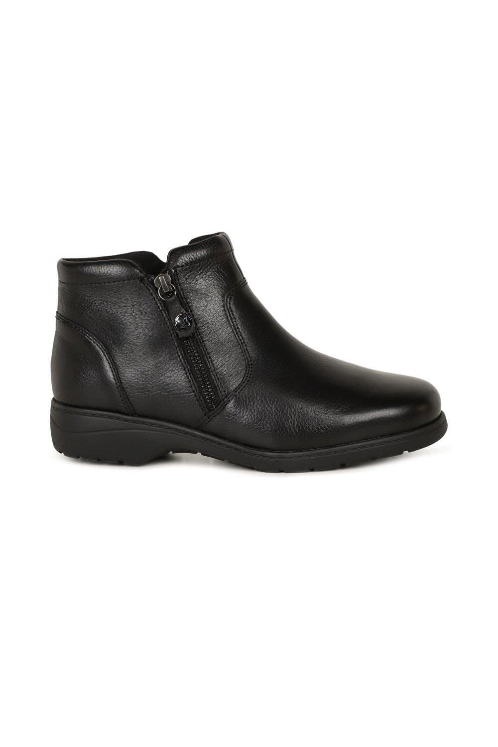 Caprice Caprice Women's 'Angie' Ankle Boots in Black