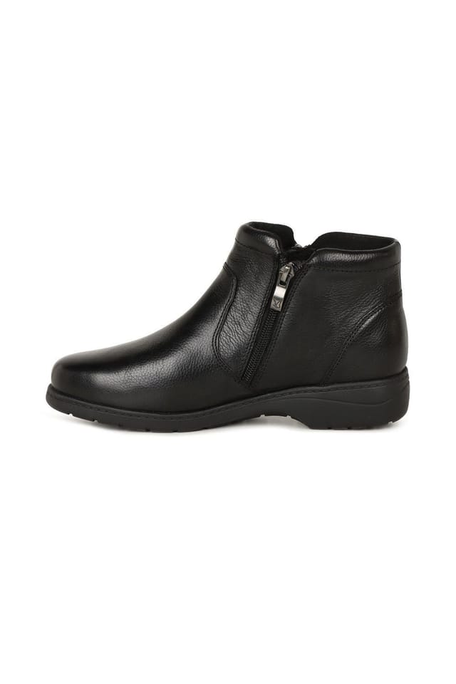 Caprice Caprice Women's 'Angie' Ankle Boots in Black - 2
