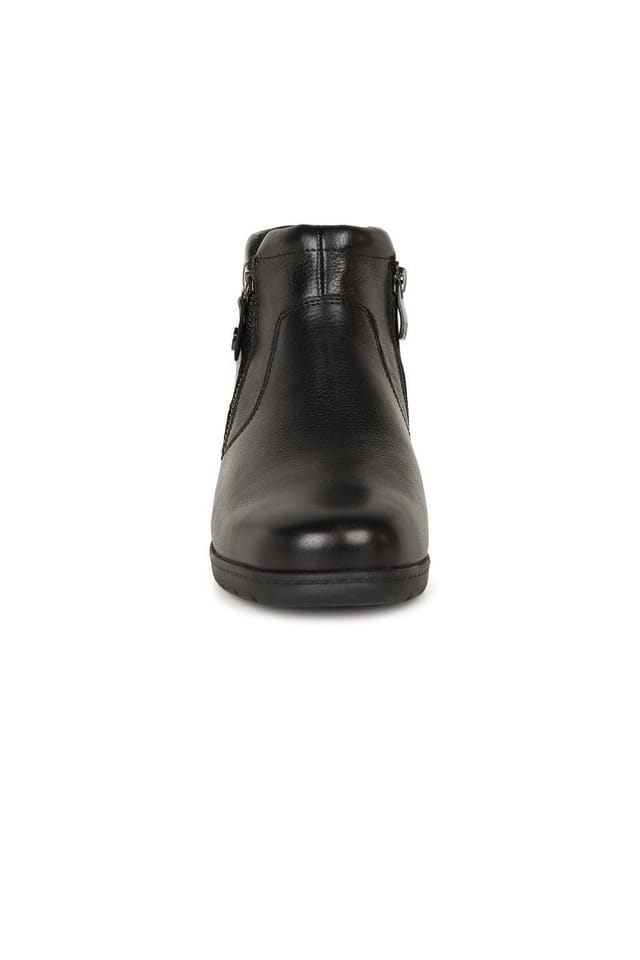Caprice Caprice Women's 'Angie' Ankle Boots in Black - 3