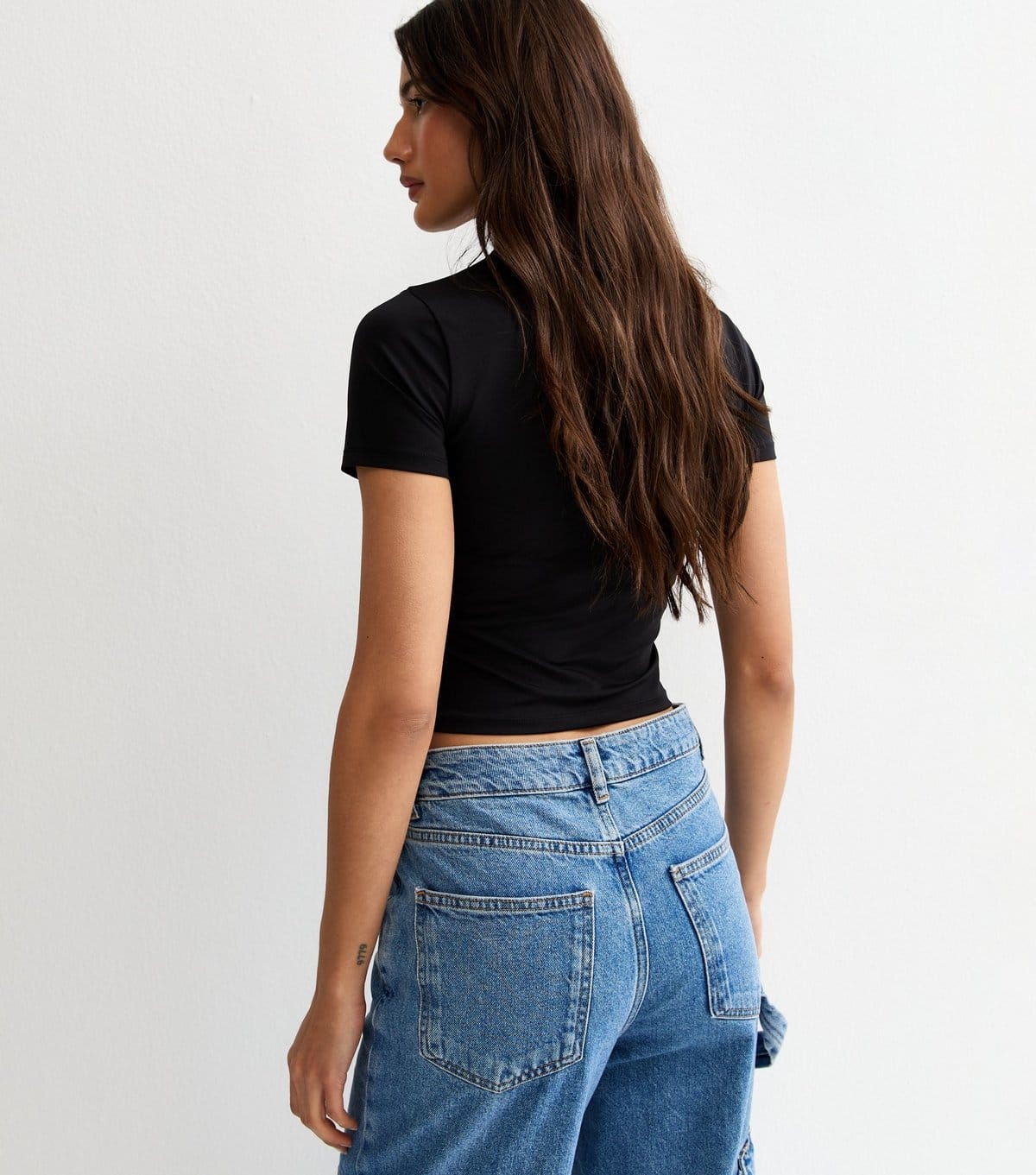 New Look Women's Black Crew Neck Slinky Cropped T-Shirt New Look - 4