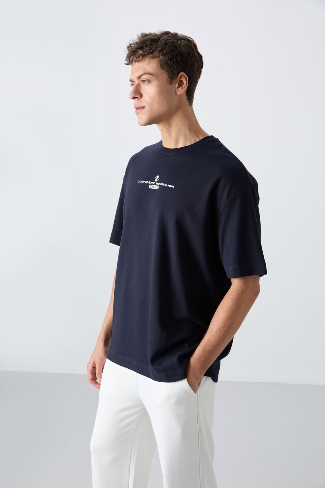 Tommy Life Tommy Life Men's Oversized Cotton Blend Crew Neck T-shirt in Navy - 4