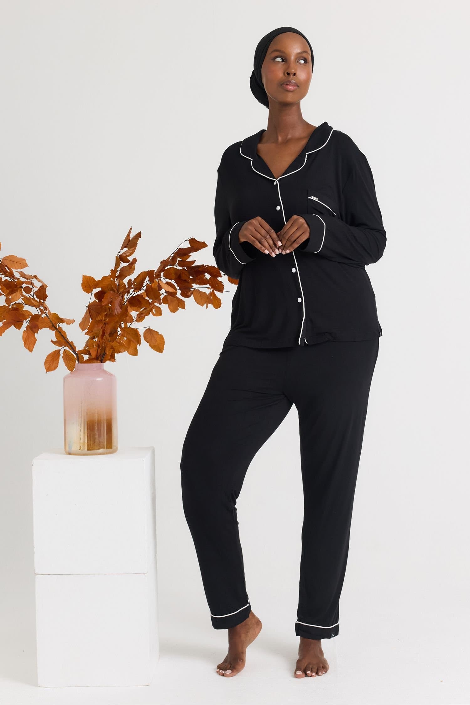 Pretty You London Pretty You London Women's Bamboo Long Pyjama Set in Black