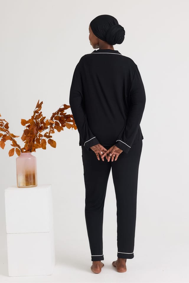Pretty You London Pretty You London Women's Bamboo Long Pyjama Set in Black - 3