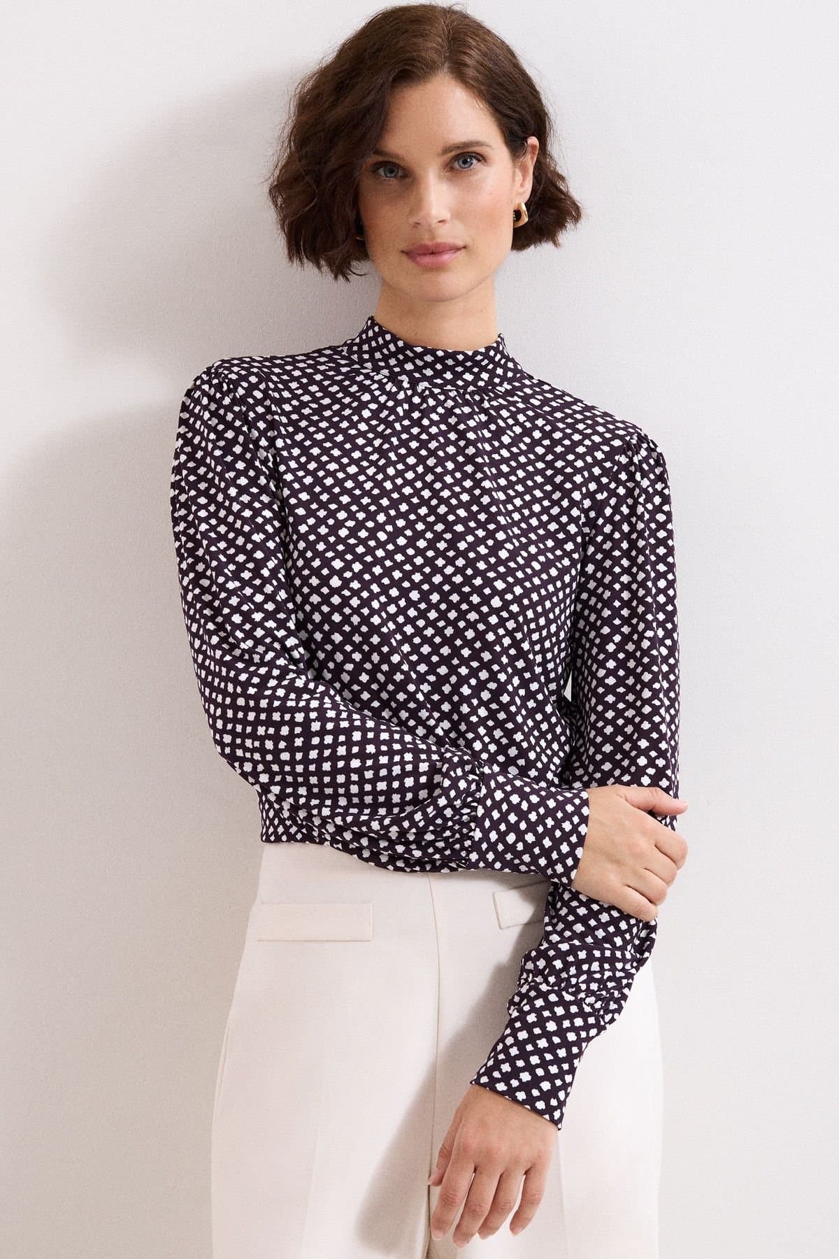 Phase Eight Phase Eight Women's Esme High Neck Printed Top in Aubergine