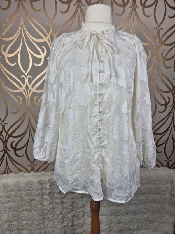 Yours Yours semi sheer lace effect floaty tie neck blouse size 16