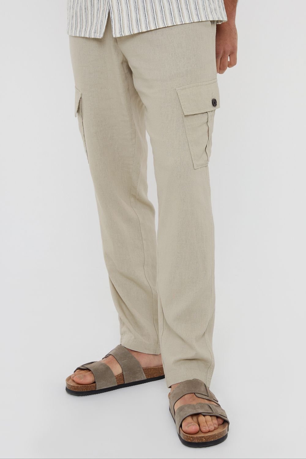 Threadbare Threadbare Men's 'Ramsay' Linen Blend Cargo Trousers in Stone - 3