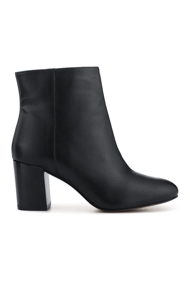 Jones Bootmaker Jones Bootmaker Women's Neptune Wide-Fit Smart Ankle Boots in Black - 2