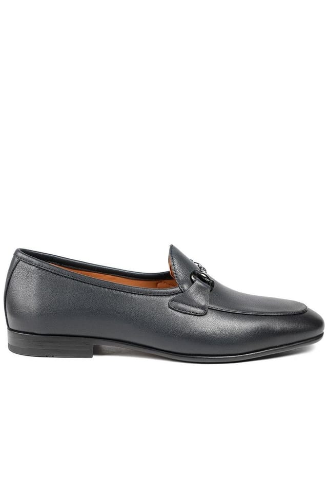 Jones Bootmaker Jones Bootmaker Men's Remus Leather Slip On Loafers in Navy - 2