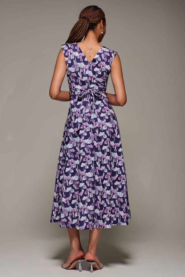 Jolie Moi Jolie Moi Women's V-Neck Fit & Flare Scuba Midaxi Dress in Purple - 2