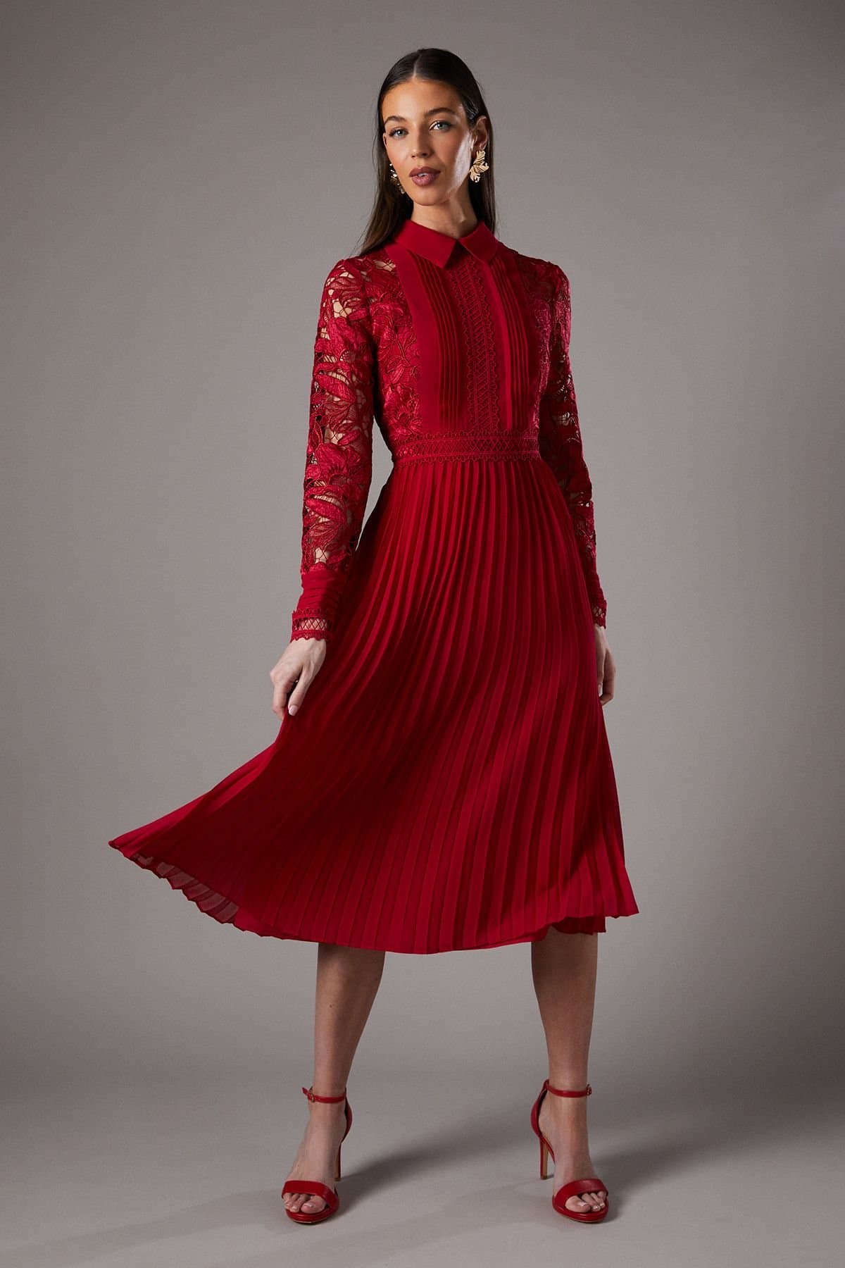 Coast Coast Women's Long Sleeve Lace & Pleated Midi Shirt Dress in Red