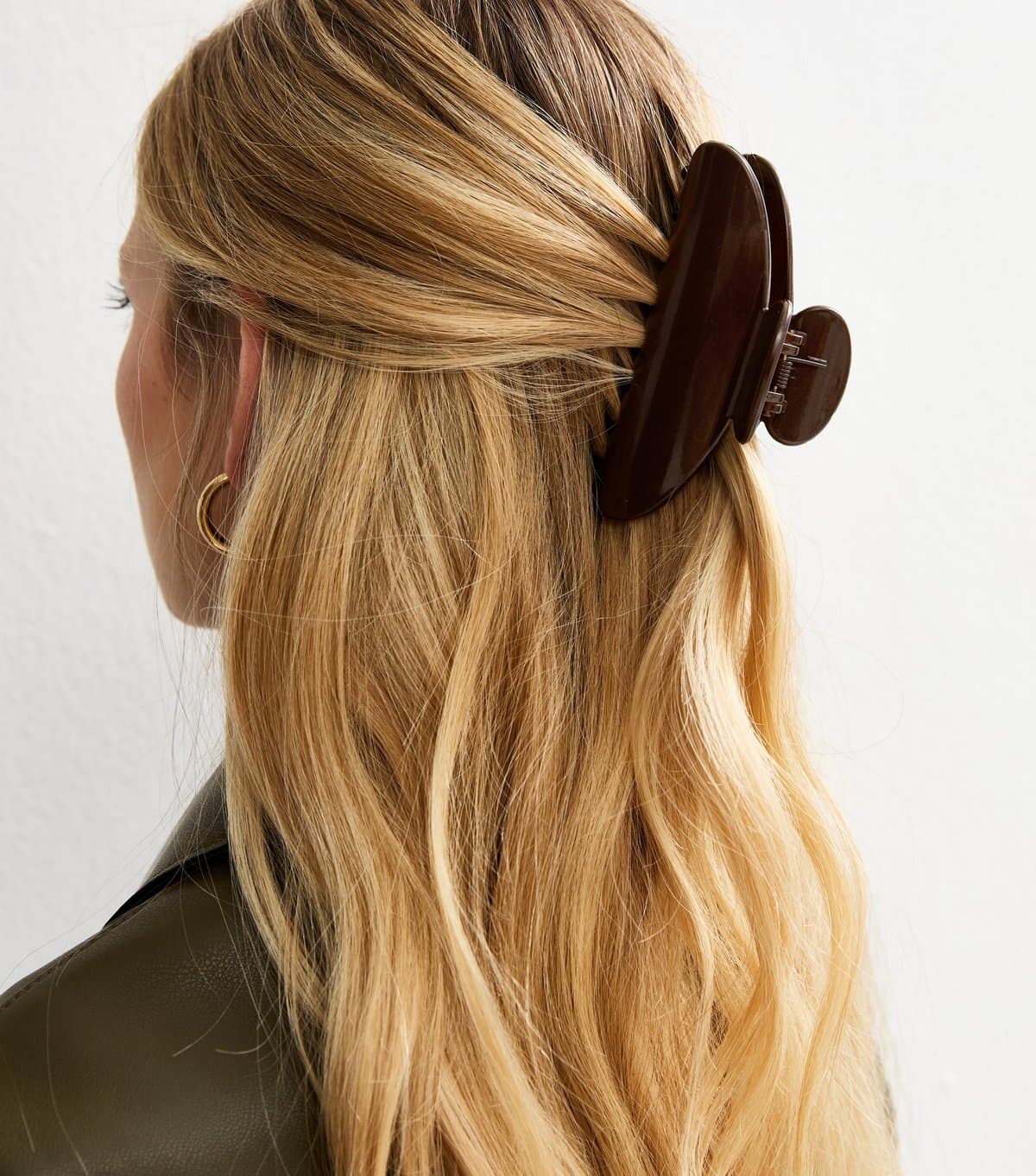 New Look Brown Curved Bulldog Hair Clip New Look