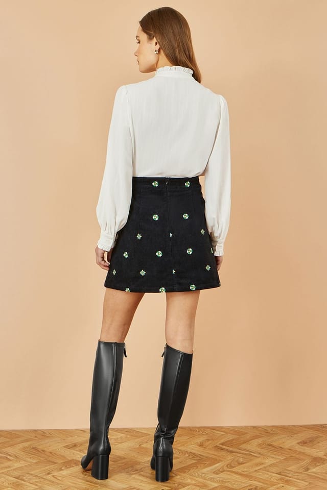 Yumi Yumi Women's Black Flower Embroidered Cord Mini Skirt - 3