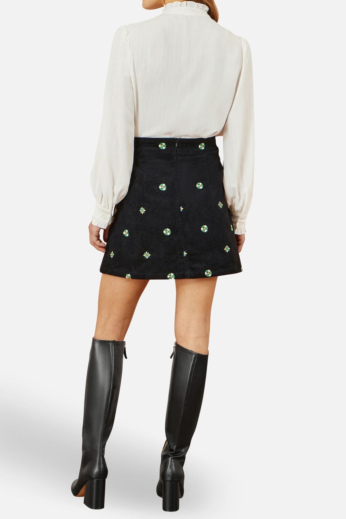 Yumi Yumi Women's Black Flower Embroidered Cord Mini Skirt - 4