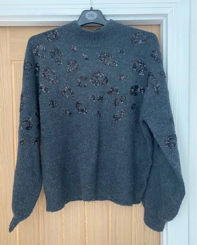 New Look Embellished, grey cropped jumper