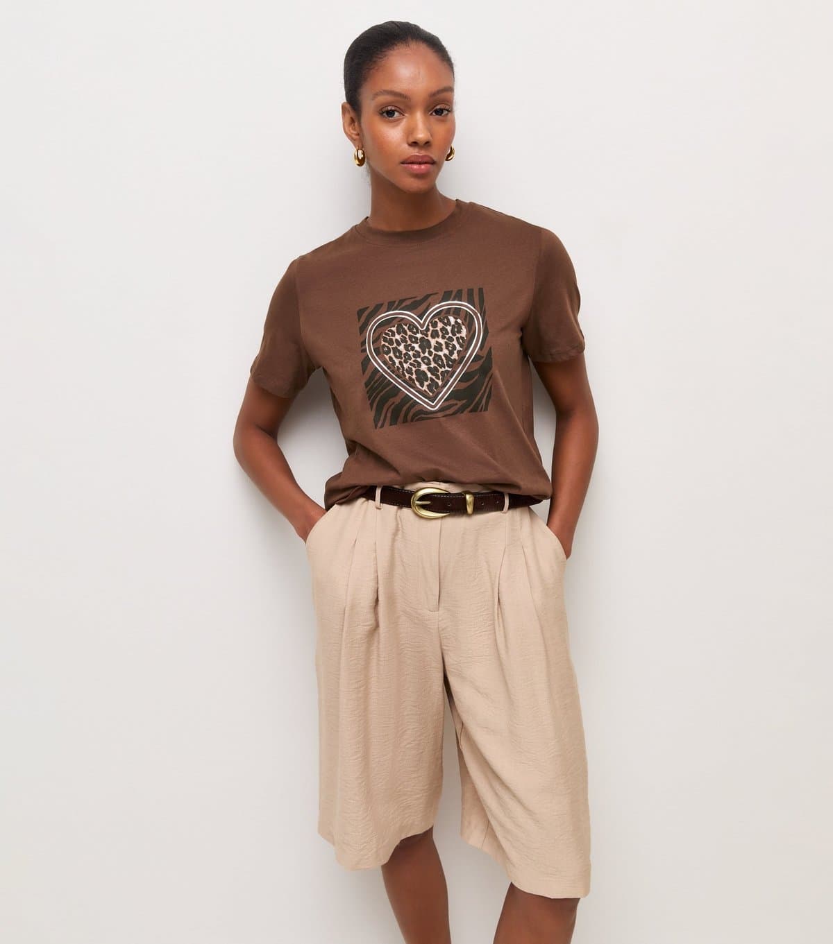 New Look Women's Dark Brown Cotton Foil Heart Print Relaxed T-Shirt New Look