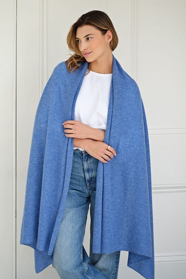 Cove Cove Women's Lola Cashmere Travel Wrap in Mid Blue - 2