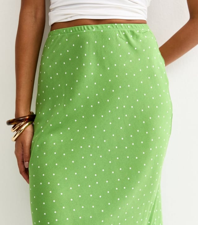 New Look Women's Green Spotty Bias Cut Midi Skirt New Look - 2