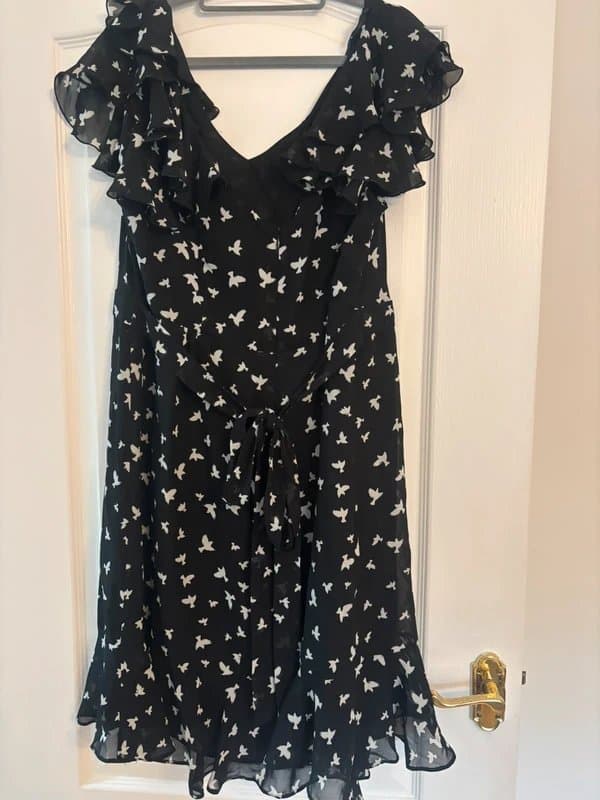 Holly Willoughby Vintage holly Willoughby dress with bird print size 18
