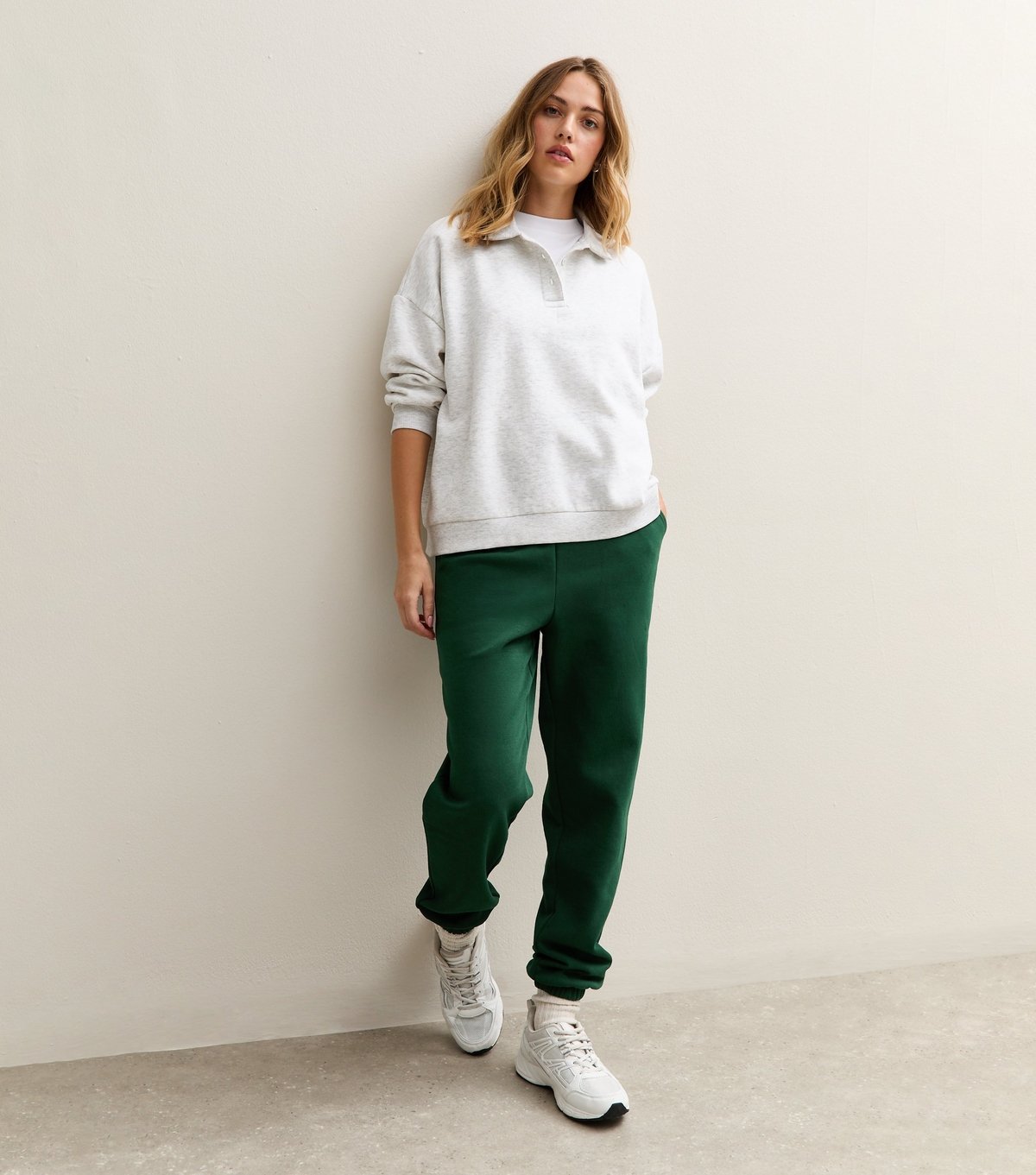 New Look Women's Dark Green Cuffed Ankle Joggers New Look - 2