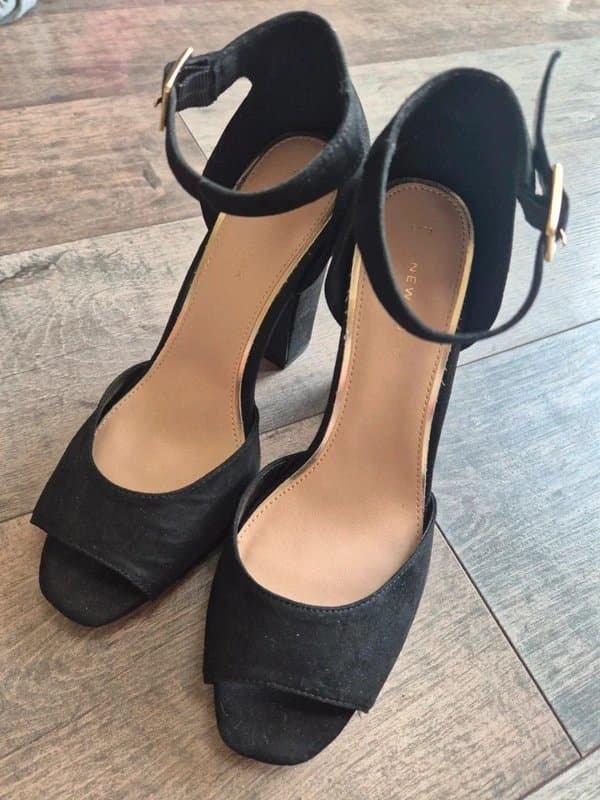 New Look New Look Black Suede Style Block Heel Sandals Women’s Size 6 Strappy Heeled Shoes Party Heels