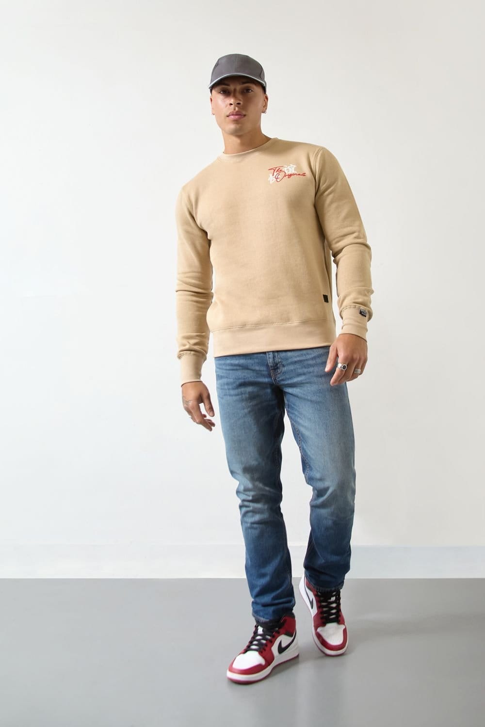 LONDON ATTITUDE LONDON ATTITUDE Men's Tokyo Dragon Crewneck Regular Fit Sweatshirt in Sand in Beige - 4