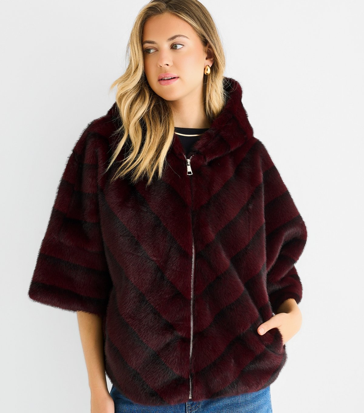 Gini London Women's Burgundy Hooded Chevron Faux Fur Jacket Gini London New Look - 2