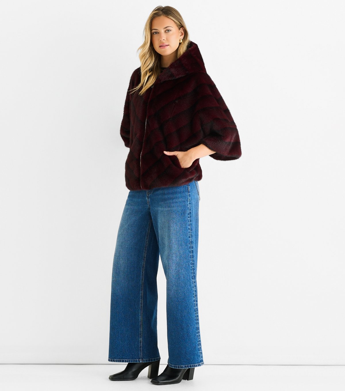 Gini London Women's Burgundy Hooded Chevron Faux Fur Jacket Gini London New Look - 3