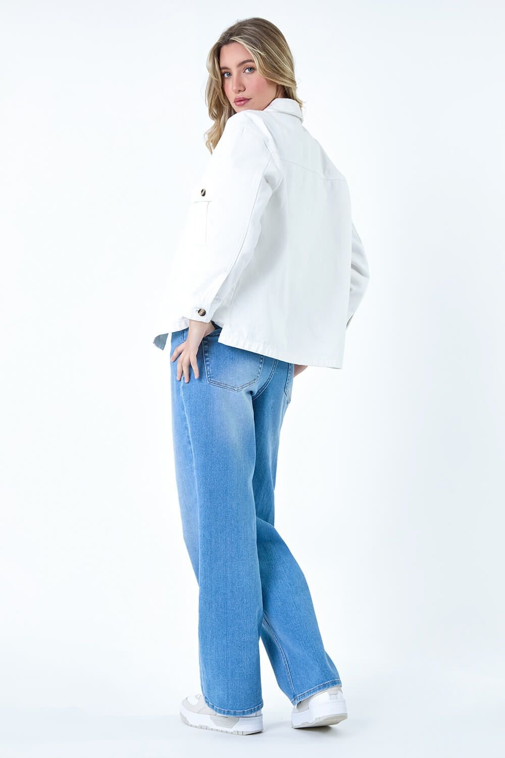 Dusk Dusk Women's Relaxed Denim Jacket in Natural - 3