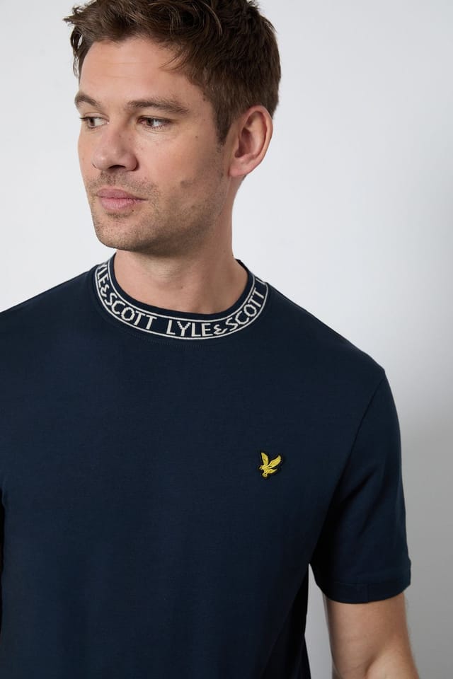 Lyle & Scott Lyle & Scott Men's Logo Ribbed T-Shirt Dark Navy/ Bone White in Navy - 2