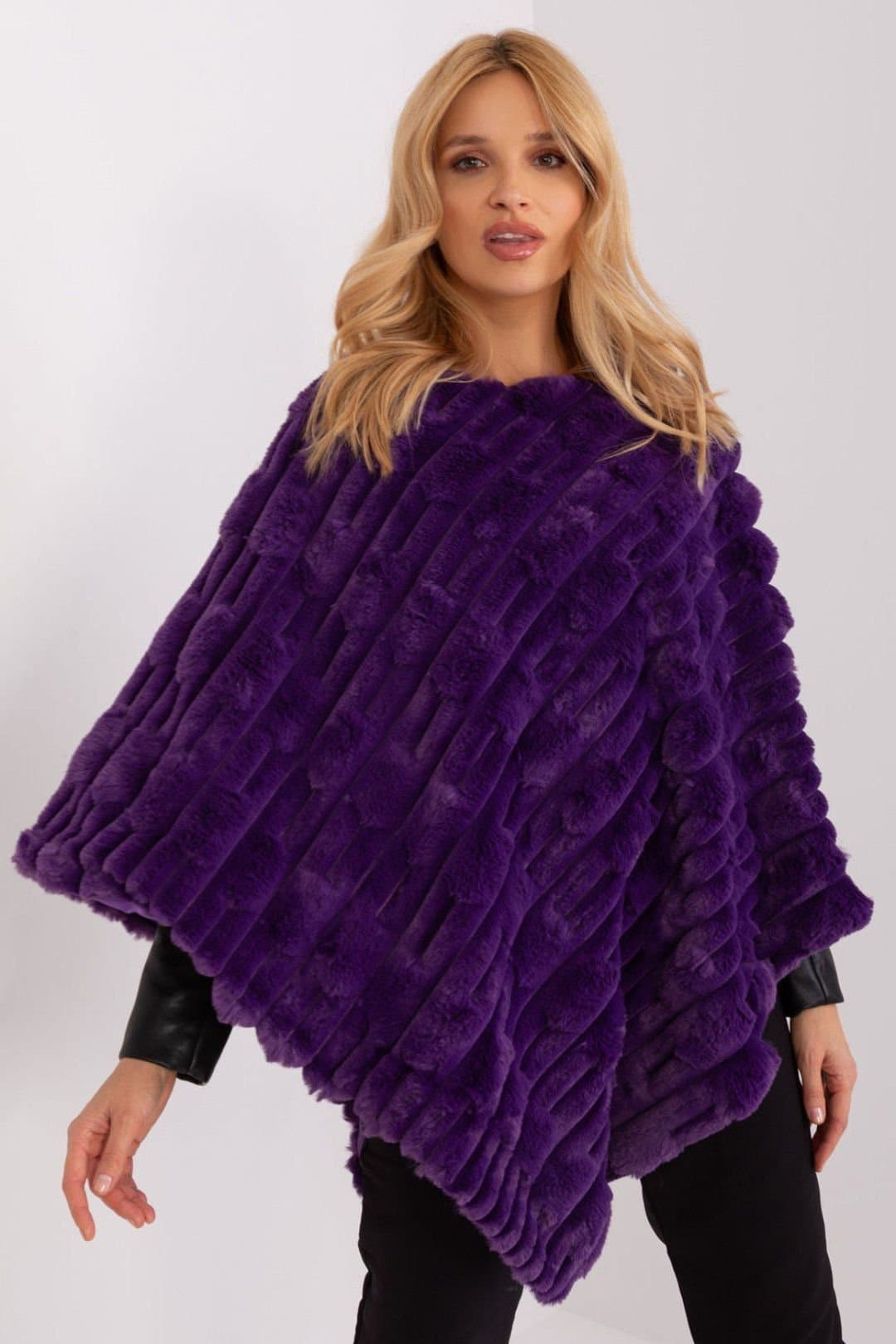 Love Lace Love Lace Women's Textured Lined Polyester Casual Poncho in Violet