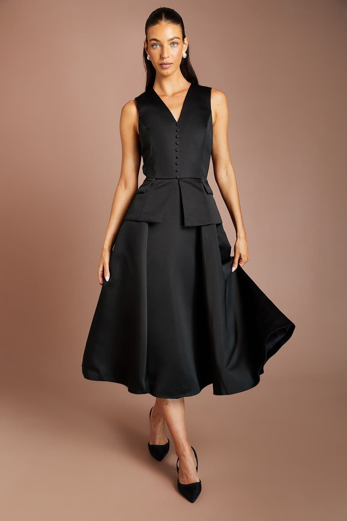 Coast Coast Women's V Neck Full Skirted Sleeveless Midi Dress in Black