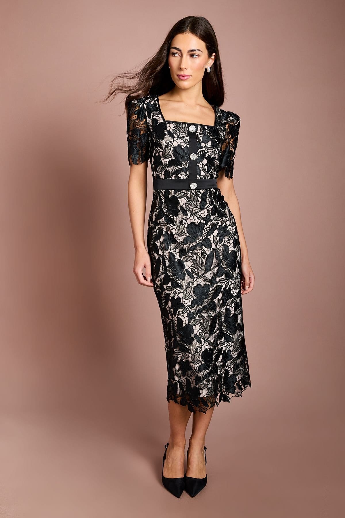 Coast Coast Women's Lace Neck Trim Short Sleeve Pencil Dress in Black - 4