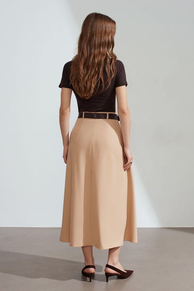 Dilvin Dilvin Women's High-Waist Midi Straight Crepe Skirt in Beige - 3