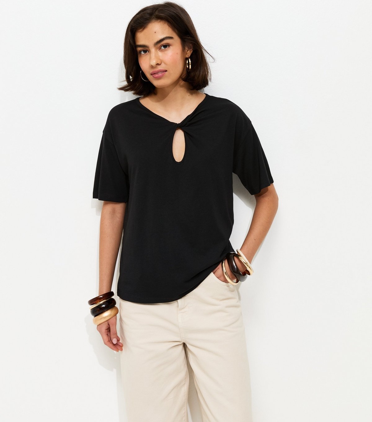 New Look Women's Black Twisted Keyhole T-Shirt New Look - 2