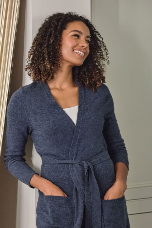 WoolOvers WoolOvers Women's Cashmere & Merino Luxe Dressing Gown in Blue - 2