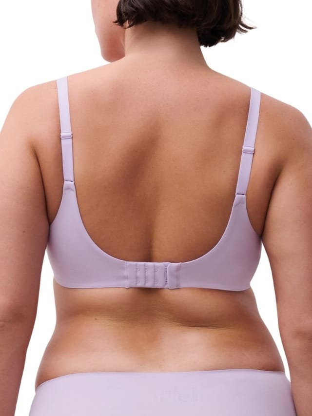 Chantelle Chantelle Women's Easy Feel Norah Covering Moulded Bra in Purple - 2