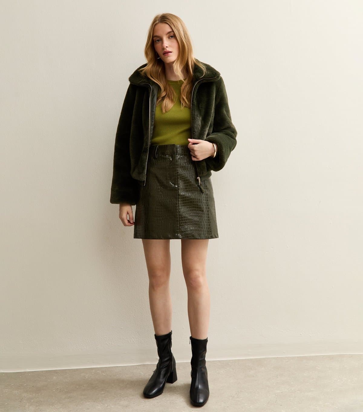 New Look Women's Khaki Crocodile Effect Faux Leather Mini Skirt New Look