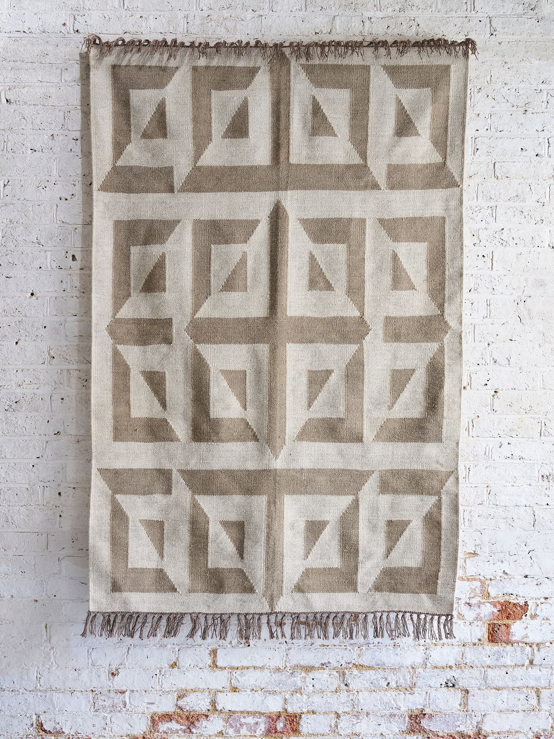 French Connection Mocha Sundial Rug Natural