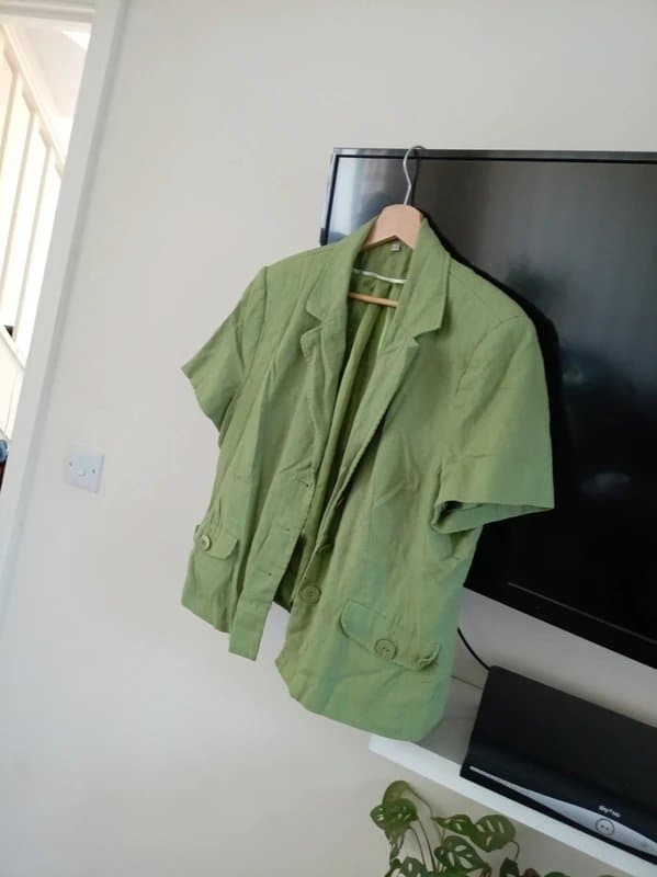 The Unbranded Brand Ladies size 20 linen blend green Shortsleeve summer jacket blazer with pockets