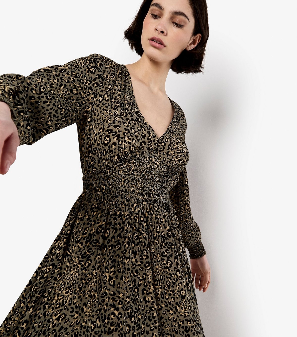 Apricot Women's Khaki Leopard Smock Hanky Hem Dress Apricot New Look - 2