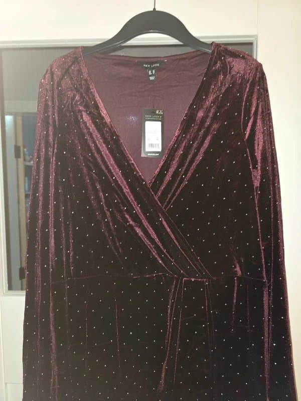 New Look Size 20 gorgeous dark burgundy velvet diamanté embellished wrap midi