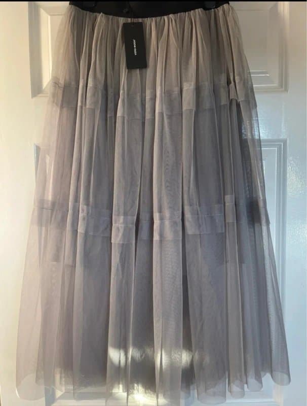 Vero Moda Beautiful skirt, size small very festival