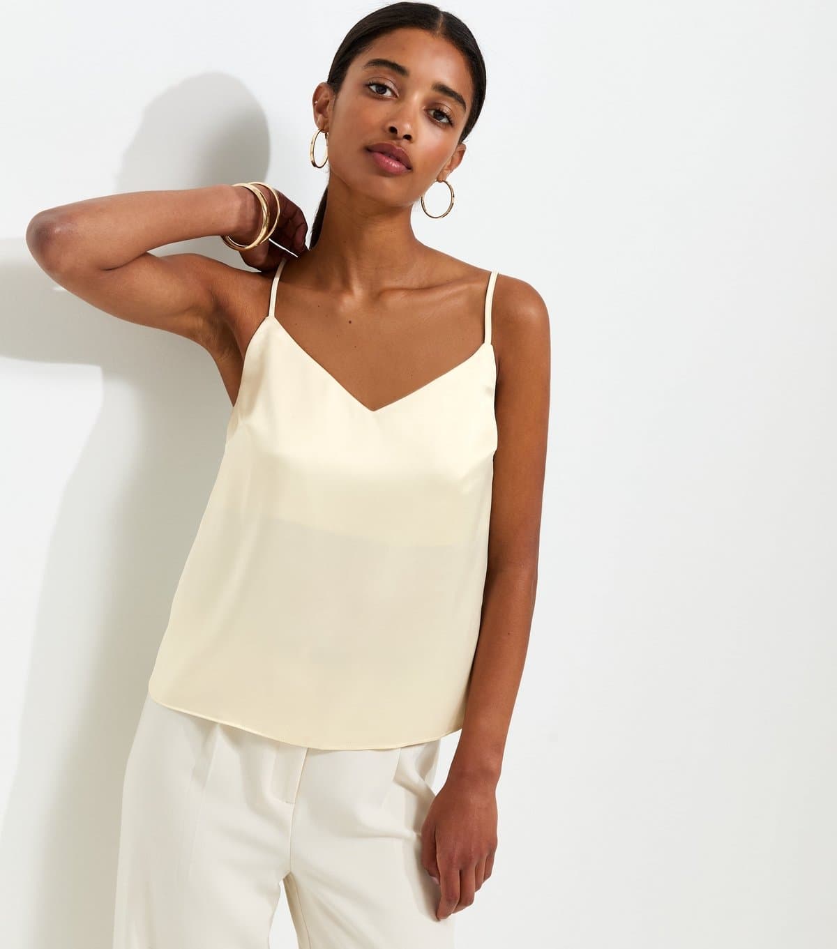 New Look Women's Cream Satin V-Neck Cami Top New Look