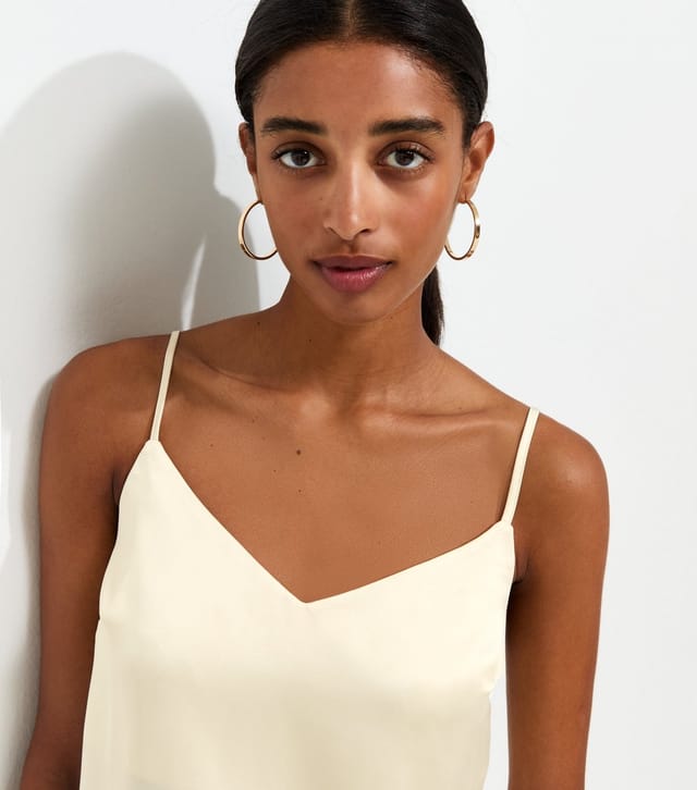 New Look Women's Cream Satin V-Neck Cami Top New Look - 2