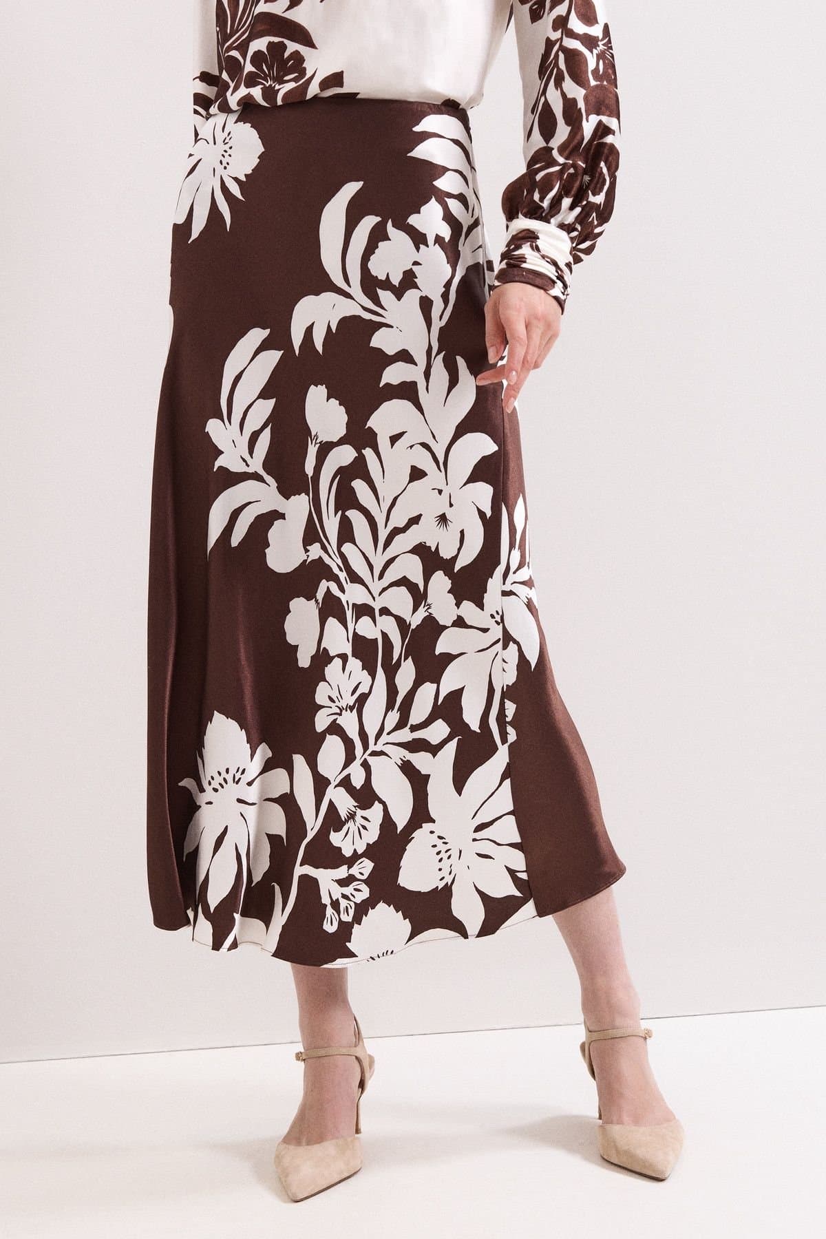 Phase Eight Phase Eight Women's Hattie Midi Skirt in Chocolate