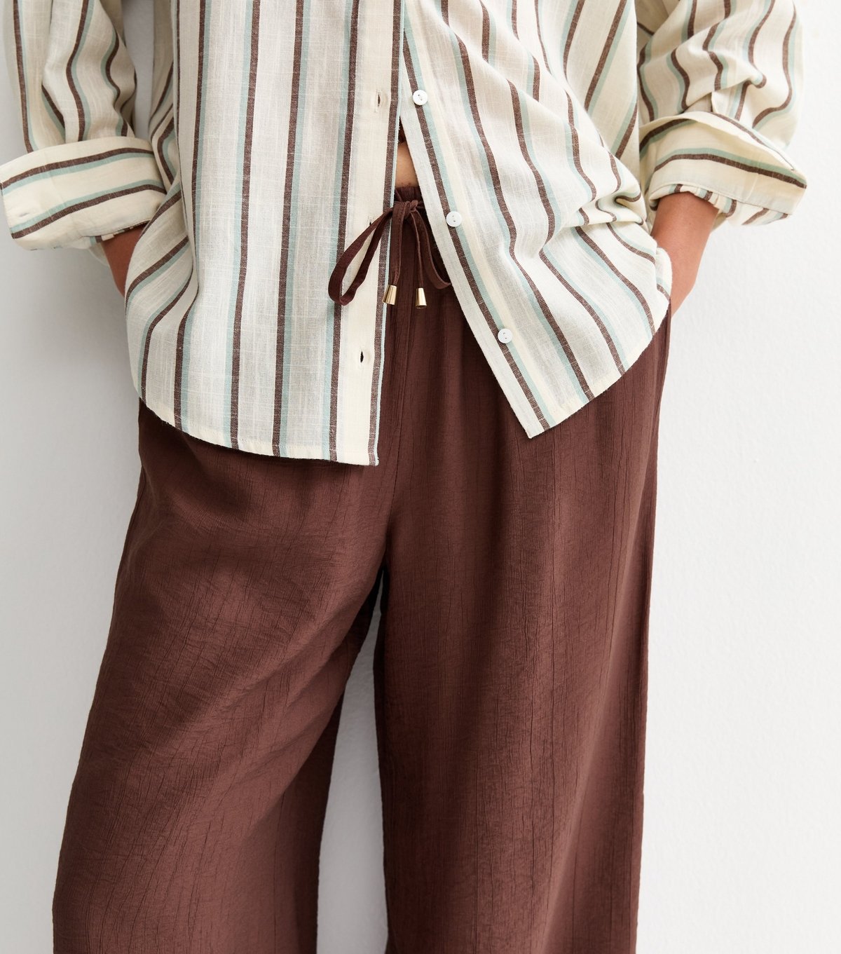 New Look Women's Dark Brown Crinkle Wide Leg Trousers New Look - 2