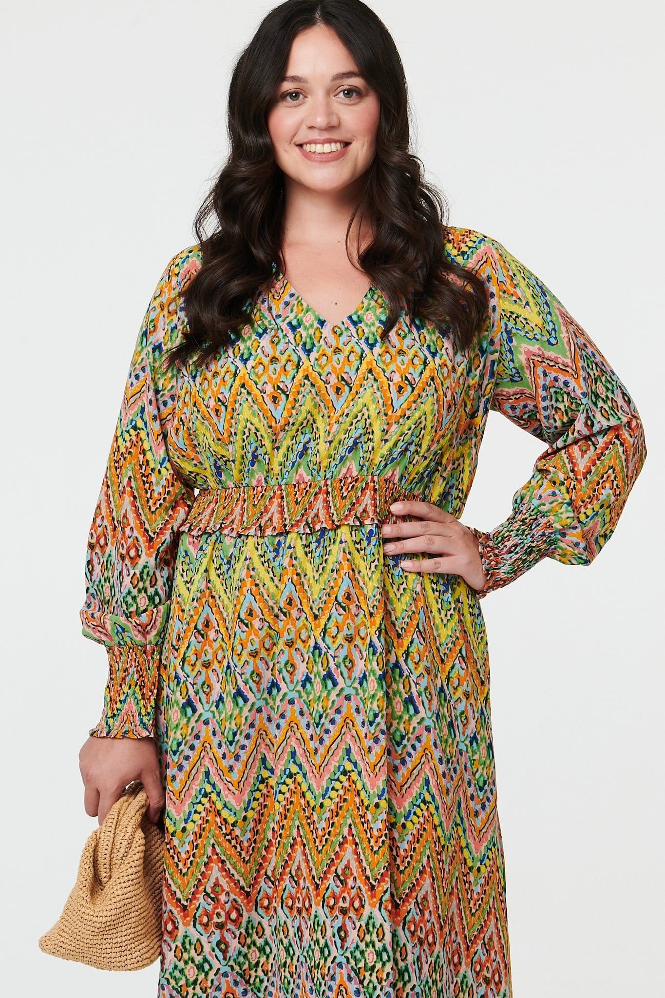 Izabel London Izabel London Women's Curve Abstract Long Sleeve Maxi Dress in Green - 4