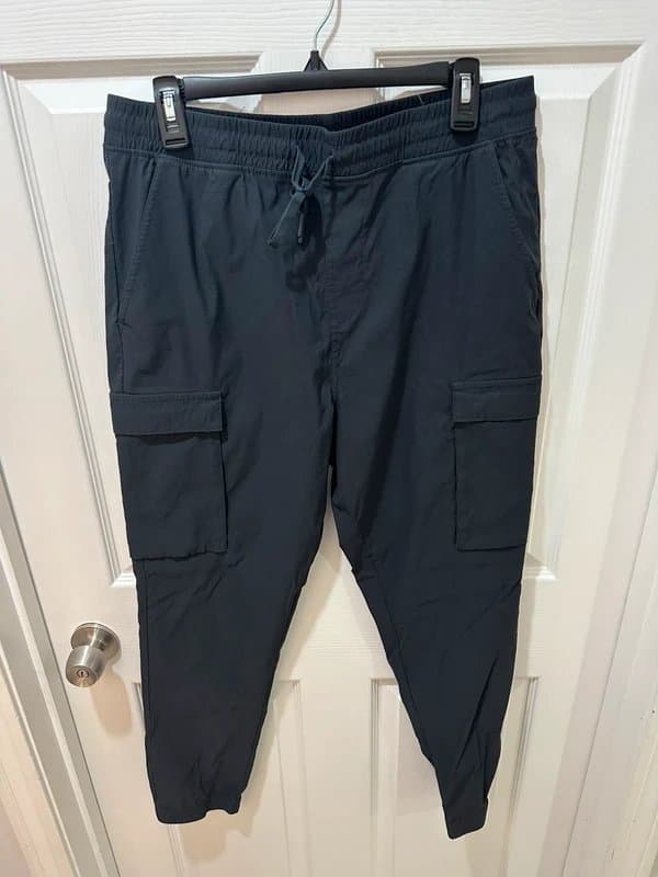 Kenneth Cole Bundle! Kenneth Cole Men’s Cargos Joggers x3; Men’s Large